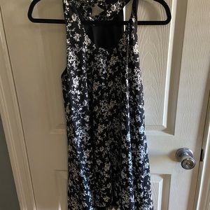 Beautiful Floral Tunic Dress Choker Lace Small